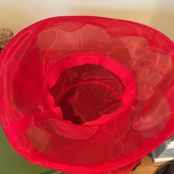 Love this red hat